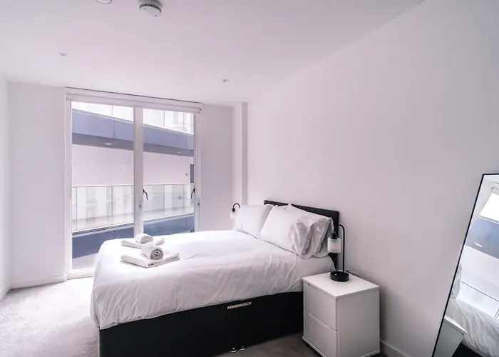 Spacious 1 Bed Apartment In Central Manchester